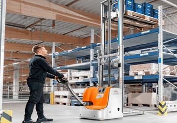 Высокоподьемные штабелёры